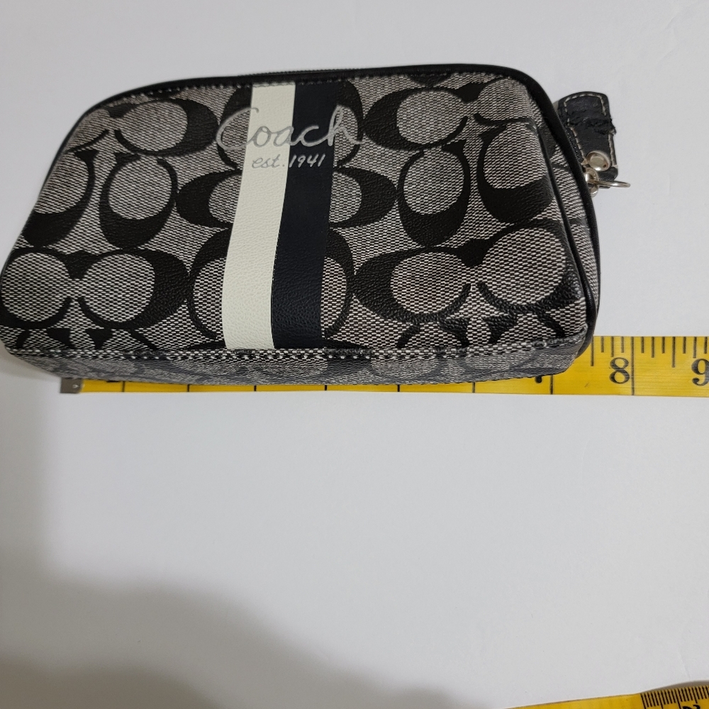 Coach 1941 Saffiano Leather Wristlet or Cosmetic Makeup Black and White Bag - Picture 4 of 9